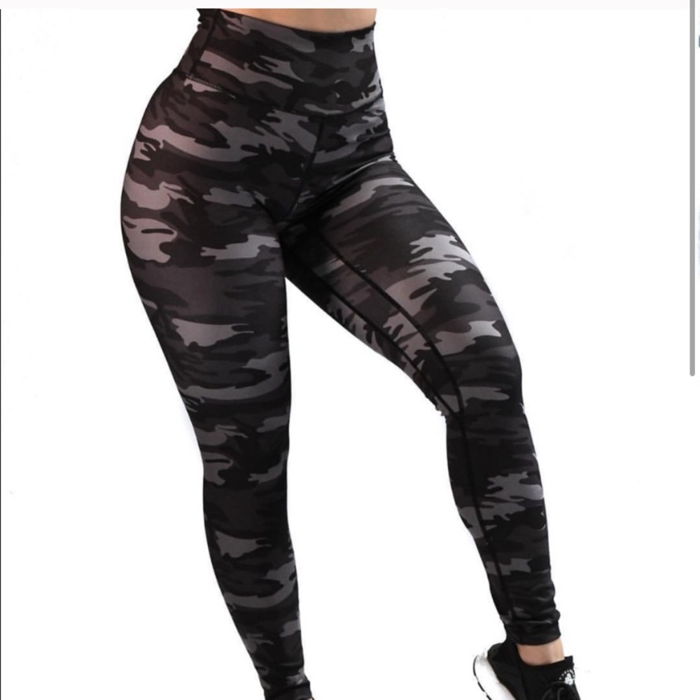 Til You Collapse Effortless Scrunch Booty Leggings